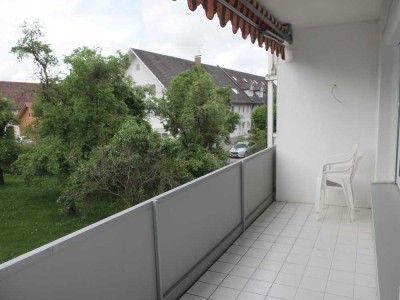 Sanierte 3 Zimmer Whg. mit Gäste-Toilette und Süd-Balkon, KEIN Lift