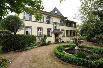 Charmante DG-­Wohnung in historischer Stadtvilla Koblenz-­Oberwerth