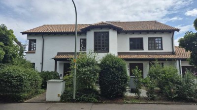 Exkl. DHH im südfranzösischen Stil, möbliert, befristet, in Landsberg am Lech