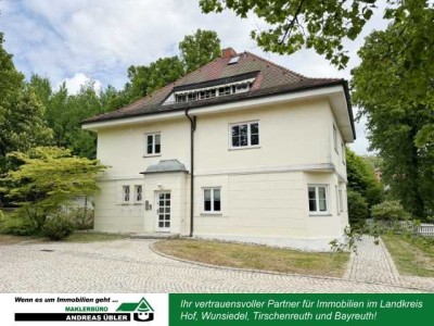 Stilvolle Villa mit Pool und weitläufigem Garten