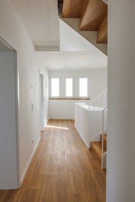 Modernisierte Stadtvilla mit riesigem Garten vor den Toren Kölns und Düsseldorfs. Kernsanierung 2025