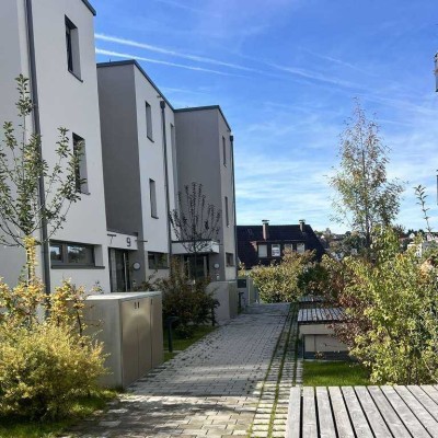 Zentrumsnah und doch im Grünen - großzügiges Reihenendhaus mit 160m² Wohnkomfort plus Garten