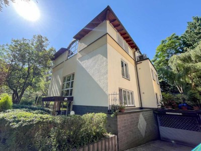 Attraktive Maisonette-Wohnung mit 2 Balkonen in Dresden-Loschwitz