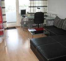 KAPITALANLAGE Warm-vermietete, gepflegte 2-Zimmer-Wohnung mit Balkon und EBK in Frankfurt-Niederrad