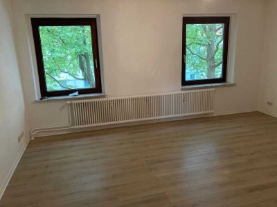 Helle und geräumige 2-Zimmer Wohnung zum 16.07 zu vermieten!
