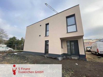 Neubau in Zülpich: Freistehendes Einfamilienhaus mit Garage und moderner Ausstattung