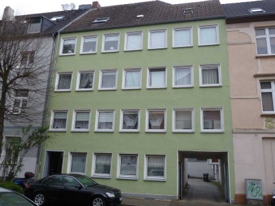 Geräumige 4-Zimmer-Wohnung mit Balkon in Essen zu vermieten