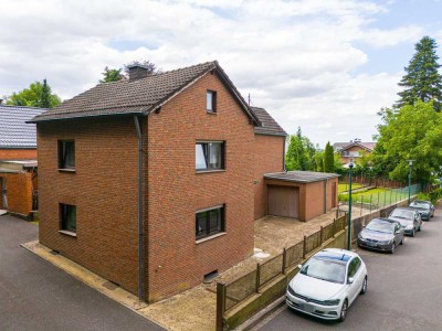 Hürth-Alstädten: Freistehendes Einfamilienhaus direkt am Naturschutzgebiet!