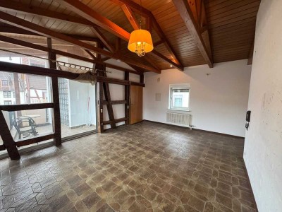 Attraktive 2-Zimmer Dachgeschosswohnung mit Terrasse