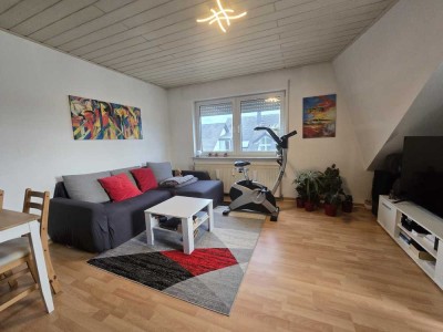 Nachmieter gesucht für helle 2-Zimmer Wohnung mit Übernahme Mobiliar