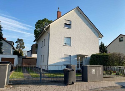 Modernisierte 3-Zimmer Dachgeschosswohnung mit Balkon und Garten in Mainz-Kostheim