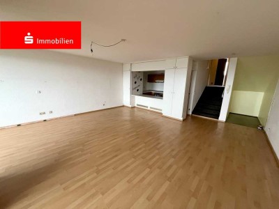 gepflegte 3 Zimmer Wohnung mit Stellplatz und großer Loggia