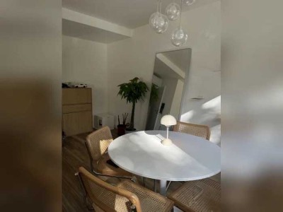 Helle 2 ZKB Wohnung mit Einbauküche, Klimaanlage und Stellplatz
