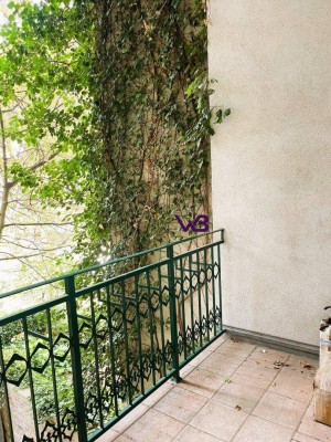3,5-Zimmer-Altbauwohnung mit Loggia!