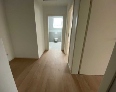 Erstbezug - Neubau-Einfamilienhaus mit Garten und Garage