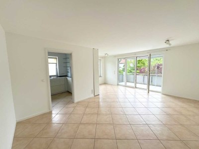 DAH-Ost: Sonnige 4-Zi.-Wohnung mit großem Balkon & 2 TG-Stellplätzen - provisionsfrei