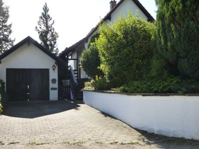 Charmantes Einfamilienhaus, schön gelegen in einer ruhigen Gegend mit viel Natur