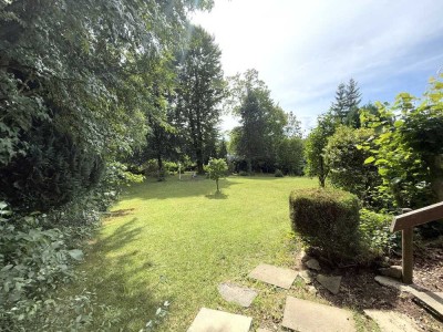 Winkelbungalow mit Traumgrundstück – ideal für Familien