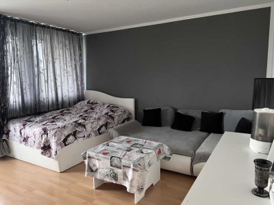 Möblierte 2-Raum-Wohnung mit Balkon und Einbauküche in Puchheim