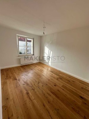 ***Modernisierte 2-Zimmer-Wohnung mit Balkon, Parkett & Tageslichtbad mit Fußbodenheizung***