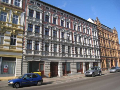 2,5 Zimmer Wohnung mit Wannenbad und Balkon