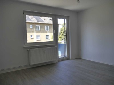 ﻿Schöne 3-Zimmer-Wohnung mit Tageslichtbad und Balkon in Hanau-Großauheim zu vermieten
