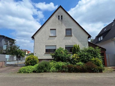 Ein-/Zweifamilienhaus mit möglichem Bauplatz in Sutensee-Blankenloch