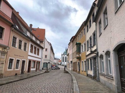 2 historische Häuser auf einem Grundstück