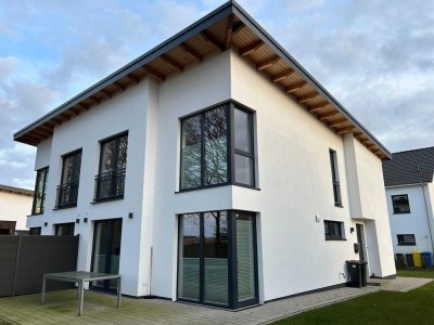 Modernes Doppelhaus, 121 m², 21255 Heidenau