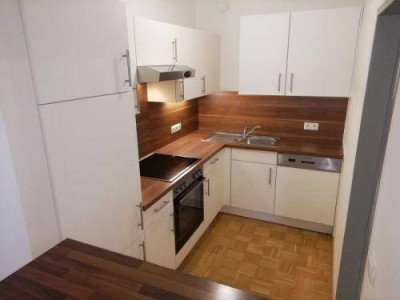 Ruhiger 3 ZIMMER-NEUBAU + West-Balkon 6,5m² + extra Küche möbliert + Lift + nähe Hauptbahnhof!