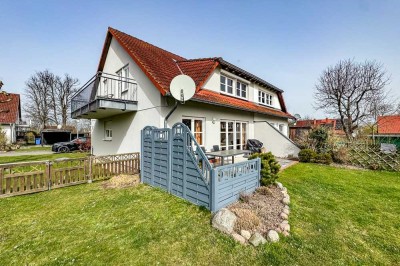 Doppelhaushälfte – Ferienhaus – Kamin– Carport – Garten – Terrasse – Balkon