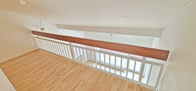 Idstein! 4,5 Zimmer Maisonette-Wohnung mit Balkon, EBK und Stellplatz