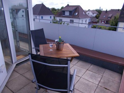 Nähe Airbus möblierte 2,5-Zi.-Penthouse-Whg. mit Balkon und EBK, Kurzzeit oder Langzeit Miete mögl.