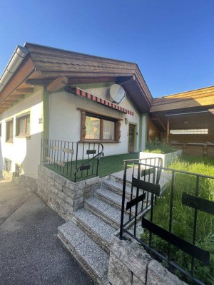 Gemütliches Wohnhaus mit Garten, Terrasse und Gartenlaube in Rotholz zu vermieten!