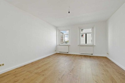 Sanierte 1,5-Raumwohnung mit Balkon in der Delitzscher Straße!