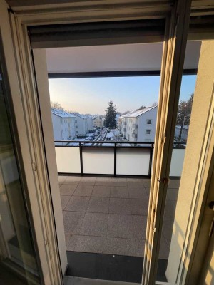 Ludwigsburg - Oststadt 3 Zimmer, ideale Lage, nahe ÖPNV & Einkaufsmöglichkeiten