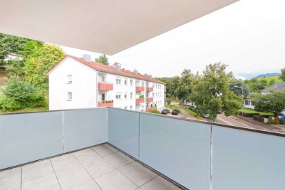 *ERSTBEZUG* Lichtdurchflutete Eleganz mit Balkon *INKL. BAUSTELLENRABATT*