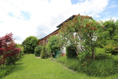 Wohnen auf einer Ebene mit Weitblick: Gepflegter Bungalow mit Einliegerwohnung, sonnigem Garten und