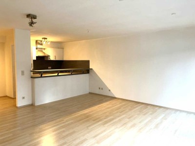 Gemütliche, sanierte 2-Zimmer-Wohnung mit Balkon und EBK in Flein