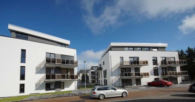 Neuwertige 2-Zimmer-EG-Wohnung mit geh. Innenausstattung, Terrasse und EBK