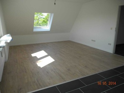 Helle 2,5-Zimmer Dachgeschosswohnung in Osnabrück-Hellern