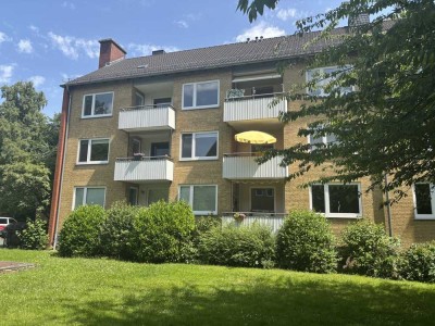 Im Herzen von Schwachhausen: Modernisierte, 3- Zi. Eigentumswohnung, mit EBK, Sonnenbalkon u. Keller