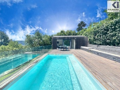 360 TOUR // HIDE AWAY MIT POOL &amp; FERNBLICK