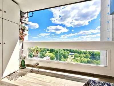 Attraktive Eigentumswohnung mit Traumblick auf Rhein und Dom sowie großem Sonnenbalkon