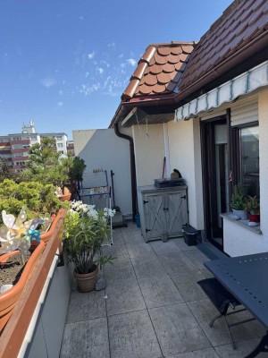 Helle 4-Raum-Dachgeschosswohnung mit EBK in Schwieberdingen