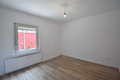 Erstbezug nach Sanierung! Moderne 2-Zi-Maisonetten-Whg im Anbau