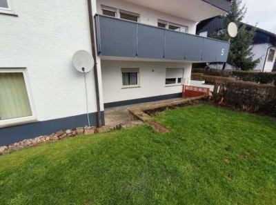 Gepflegte Wohnung mit zweieinhalb Zimmern sowie Balkon und Einbauküche in Villingendorf