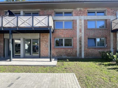 Erstbezug: Attraktive 2-Zimmer-Terrassenwohnung im Grünen mit EBK