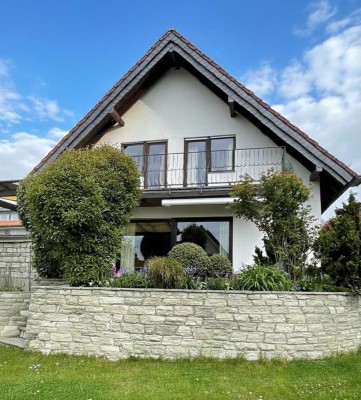 Charmantes Einfamilienhaus mit Weitblick zur Miete in Kronberg!