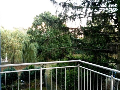 Top modern, großer Balkon – uneinsehbare Grünruhelage!